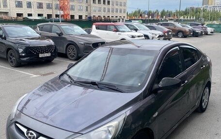 Hyundai Solaris II рестайлинг, 2012 год, 450 000 рублей, 2 фотография