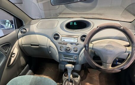 Toyota Vitz, 2000 год, 330 000 рублей, 8 фотография
