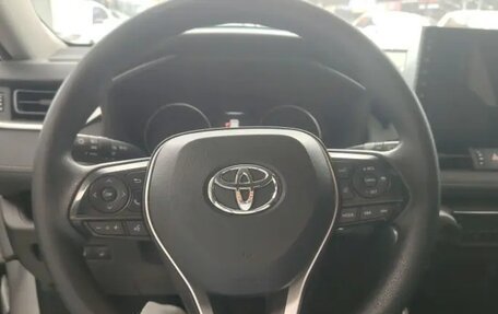 Toyota RAV4, 2022 год, 1 930 000 рублей, 6 фотография