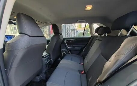Toyota RAV4, 2022 год, 1 930 000 рублей, 9 фотография