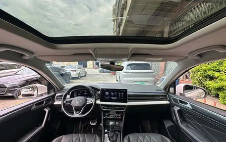 Volkswagen Tiguan II, 2021 год, 1 650 596 рублей, 7 фотография