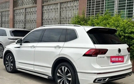 Volkswagen Tiguan II, 2021 год, 1 650 596 рублей, 5 фотография