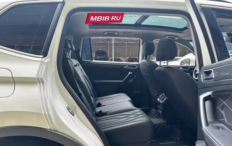 Volkswagen Tiguan II, 2021 год, 1 650 596 рублей, 14 фотография