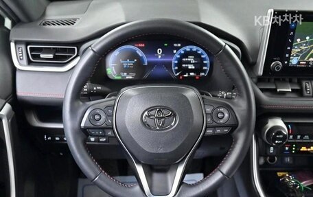 Toyota RAV4, 2022 год, 2 390 000 рублей, 12 фотография