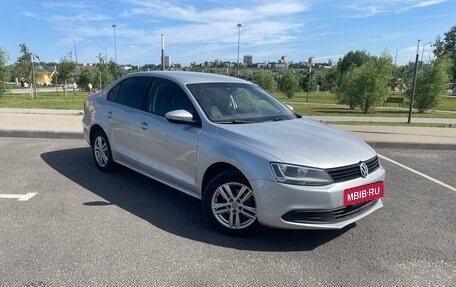 Volkswagen Jetta VI, 2014 год, 1 099 000 рублей, 2 фотография