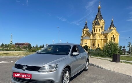 Volkswagen Jetta VI, 2014 год, 1 099 000 рублей, 3 фотография