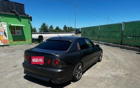 Lexus IS II рестайлинг 2, 2002 год, 1 000 000 рублей, 6 фотография