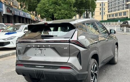 Geely Atlas, 2025 год, 1 850 000 рублей, 4 фотография