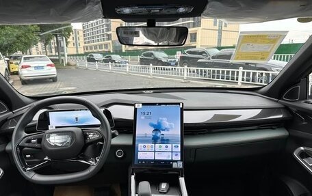 Geely Atlas, 2025 год, 1 850 000 рублей, 7 фотография