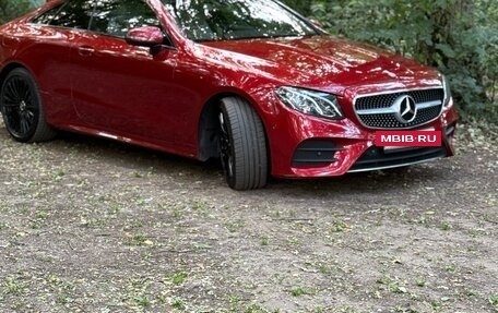 Mercedes-Benz E-Класс, 2018 год, 3 530 000 рублей, 10 фотография
