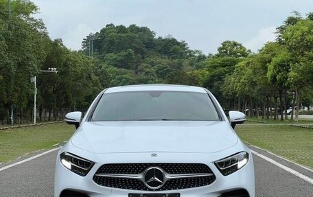 Mercedes-Benz CLS, 2022 год, 4 180 000 рублей, 3 фотография