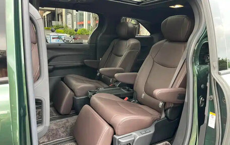 Toyota Sienna, 2021 год, 3 774 333 рублей, 8 фотография
