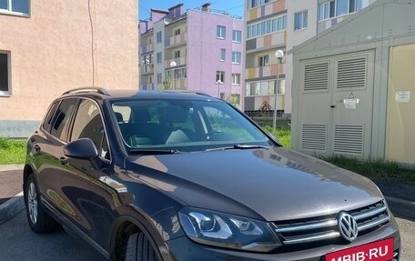 Volkswagen Touareg III, 2012 год, 2 150 000 рублей, 2 фотография