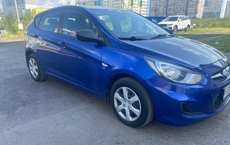 Hyundai Solaris II рестайлинг, 2013 год, 900 000 рублей, 5 фотография