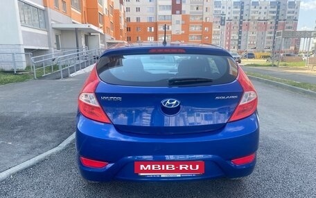 Hyundai Solaris II рестайлинг, 2013 год, 900 000 рублей, 3 фотография