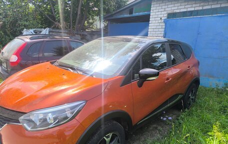 Renault Kaptur I рестайлинг, 2017 год, 1 250 000 рублей, 2 фотография