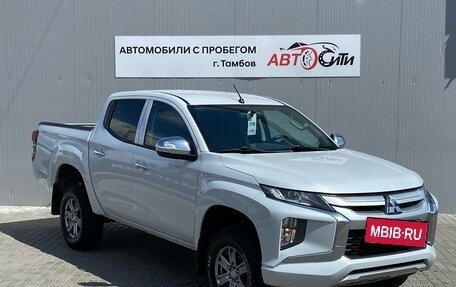 Mitsubishi L200 IV рестайлинг, 2019 год, 2 030 000 рублей, 3 фотография