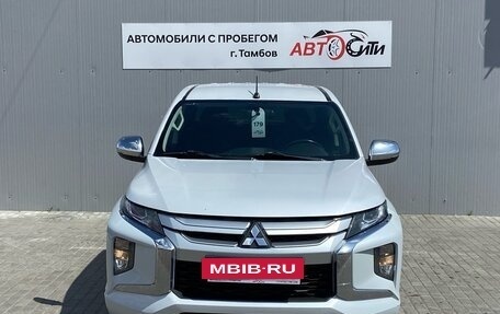 Mitsubishi L200 IV рестайлинг, 2019 год, 2 030 000 рублей, 2 фотография