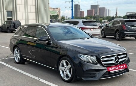 Mercedes-Benz E-Класс, 2018 год, 2 850 000 рублей, 3 фотография