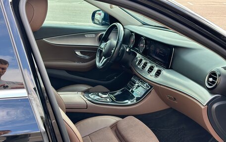 Mercedes-Benz E-Класс, 2018 год, 2 850 000 рублей, 8 фотография