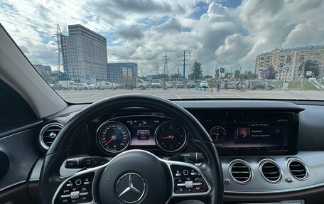 Mercedes-Benz E-Класс, 2018 год, 2 850 000 рублей, 14 фотография