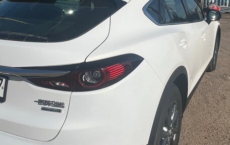 Mazda CX-4, 2023 год, 2 800 000 рублей, 4 фотография