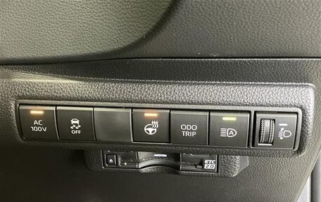 Toyota Corolla, 2022 год, 1 900 000 рублей, 17 фотография