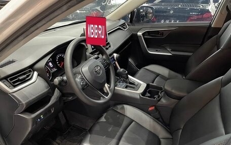Toyota RAV4, 2022 год, 1 830 000 рублей, 11 фотография