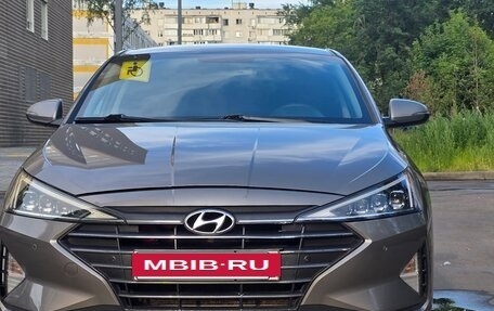 Hyundai Elantra VI рестайлинг, 2019 год, 1 800 000 рублей, 2 фотография