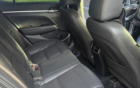 Hyundai Elantra VI рестайлинг, 2019 год, 1 800 000 рублей, 15 фотография