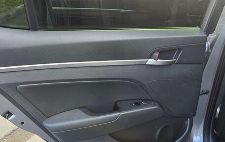 Hyundai Elantra VI рестайлинг, 2019 год, 1 800 000 рублей, 17 фотография