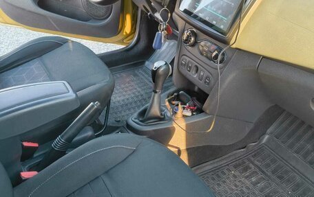 Renault Sandero II рестайлинг, 2015 год, 890 000 рублей, 12 фотография