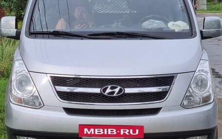 Hyundai Grand Starex Grand Starex I рестайлинг 2, 2010 год, 1 450 000 рублей, 2 фотография
