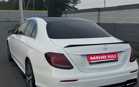 Mercedes-Benz E-Класс, 2018 год, 3 150 000 рублей, 3 фотография
