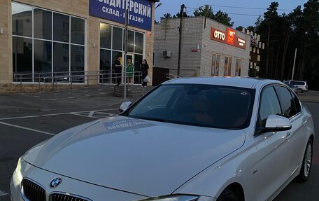 BMW 3 серия, 2018 год, 1 850 000 рублей, 3 фотография