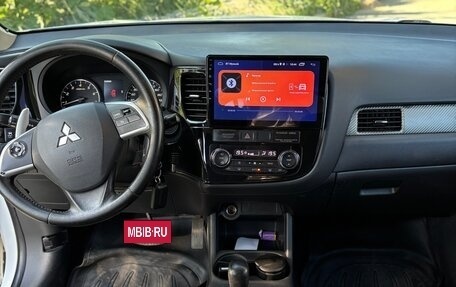 Mitsubishi Outlander III рестайлинг 3, 2013 год, 1 220 000 рублей, 14 фотография