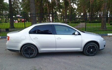 Volkswagen Jetta VI, 2010 год, 570 000 рублей, 8 фотография