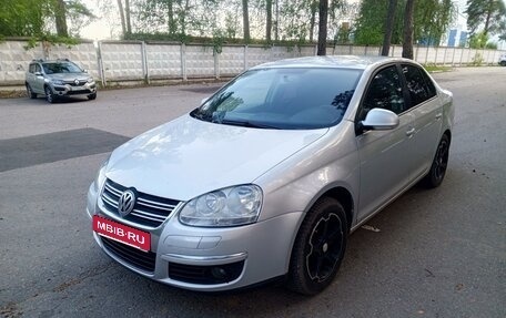 Volkswagen Jetta VI, 2010 год, 570 000 рублей, 2 фотография