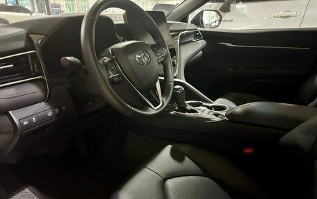 Toyota Camry, 2021 год, 3 180 000 рублей, 13 фотография