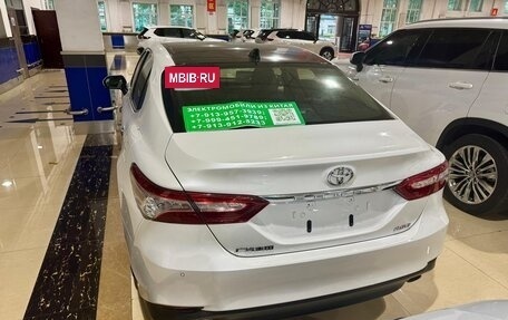 Toyota Camry, 2021 год, 3 180 000 рублей, 10 фотография