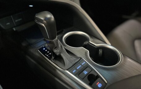 Toyota Camry, 2021 год, 3 180 000 рублей, 17 фотография