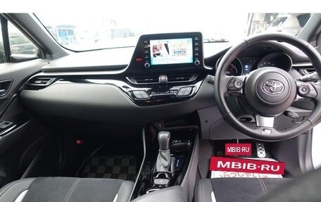 Toyota C-HR I рестайлинг, 2022 год, 2 000 888 рублей, 9 фотография