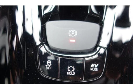 Toyota C-HR I рестайлинг, 2022 год, 2 000 888 рублей, 28 фотография