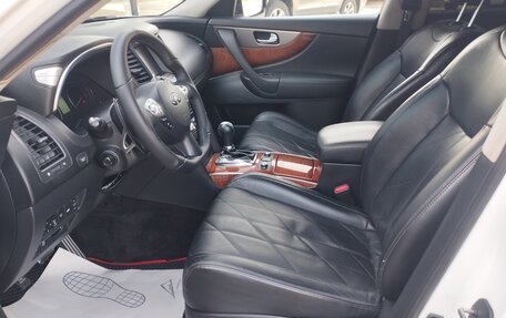 Infiniti QX70, 2016 год, 2 280 000 рублей, 8 фотография