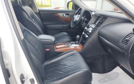 Infiniti QX70, 2016 год, 2 280 000 рублей, 7 фотография