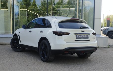 Infiniti QX70, 2016 год, 2 280 000 рублей, 6 фотография