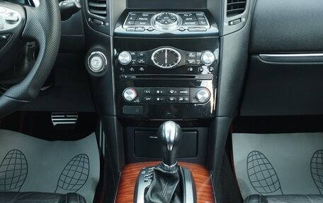 Infiniti QX70, 2016 год, 2 280 000 рублей, 12 фотография
