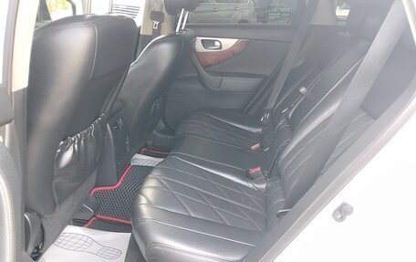 Infiniti QX70, 2016 год, 2 280 000 рублей, 14 фотография