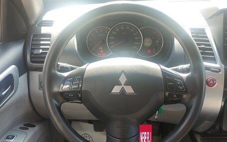 Mitsubishi Pajero Sport II рестайлинг, 2012 год, 1 455 000 рублей, 10 фотография