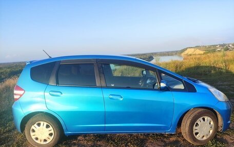 Honda Fit III, 2009 год, 720 000 рублей, 4 фотография